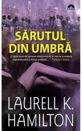 SARUTUL DIN UMBRA, vol. 1 din seria MEREDITH GENTRY